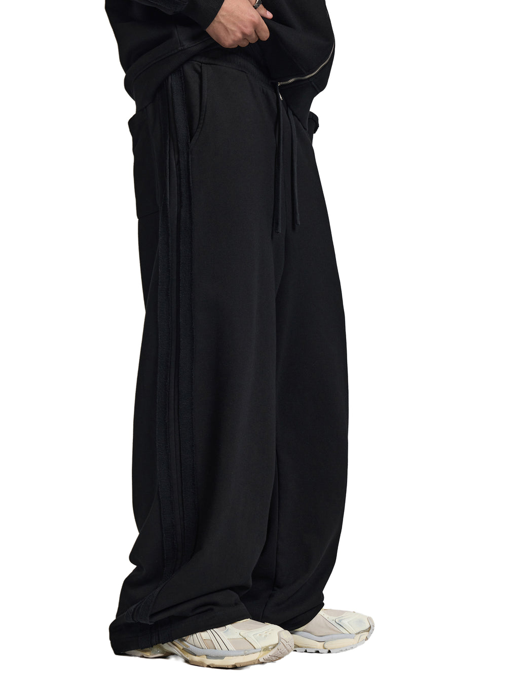 Mira Contrast Tape Straight-Leg Sweatpants